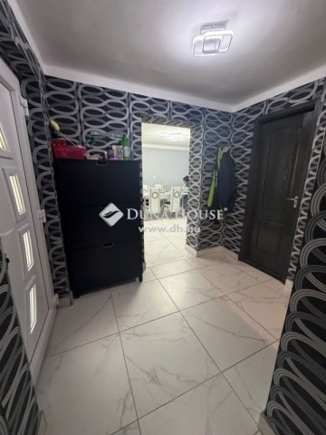 Eladó családi ház, Siklóson 50 M Ft, 5 szobás