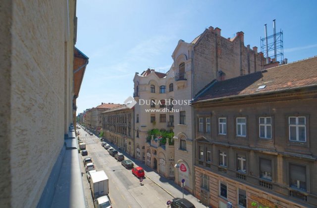 Eladó téglalakás, Budapesten, VI. kerületben 95 M Ft, 3 szobás