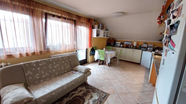 Eladó családi ház, Budapesten, XX. kerületben 120 M Ft, 7 szobás