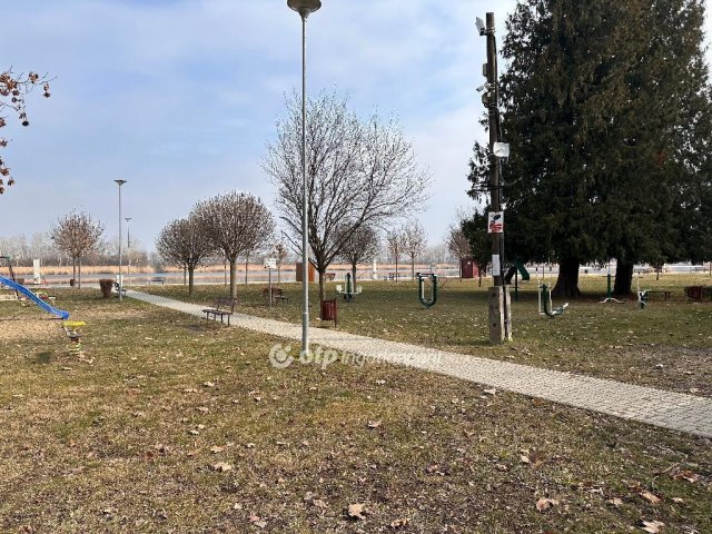 Eladó nyaraló, Faddon 38.75 M Ft, 2+1 szobás