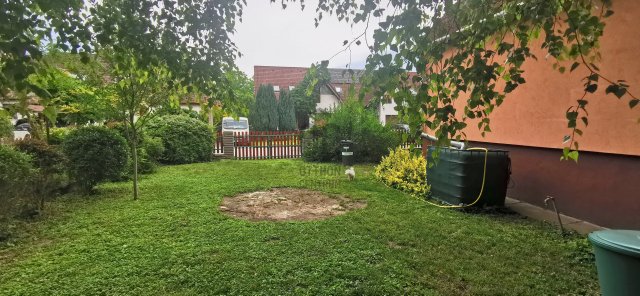 Eladó családi ház, Százhalombattán 84.9 M Ft, 4 szobás