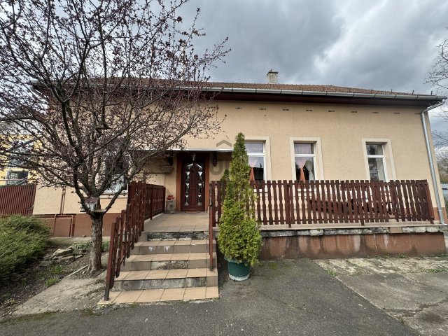 Eladó ikerház, Gödön 78.9 M Ft, 2 szobás / költözzbe.hu