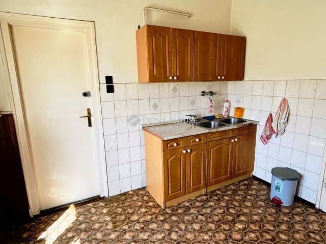 Eladó családi ház, Tápiószecsőn 38.9 M Ft, 2 szobás