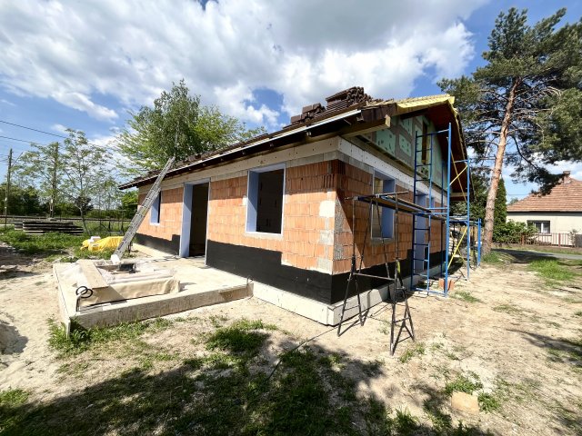 Eladó családi ház, Szigethalmon 89 M Ft, 4 szobás