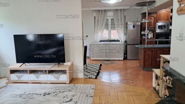 Eladó családi ház, Budapesten, XV. kerületben 399 M Ft