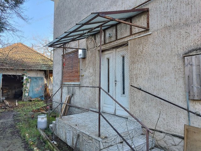 Eladó családi ház, Békéscsabán 50 M Ft, 6 szobás