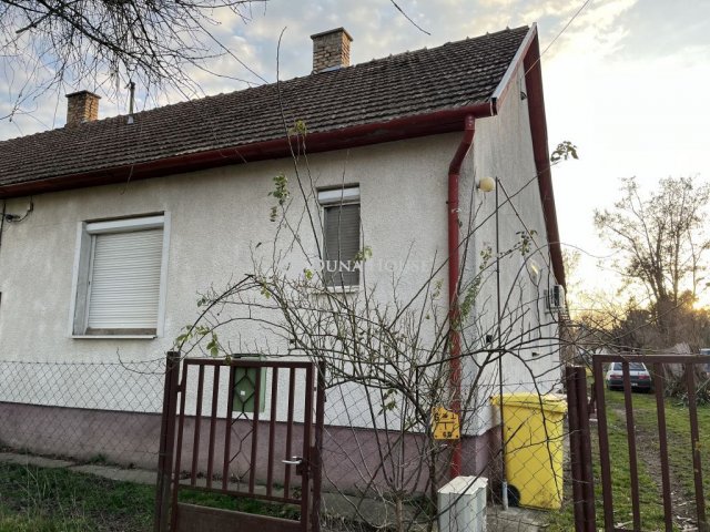 Eladó ikerház, Ozorán 11.9 M Ft, 3 szobás / költözzbe.hu