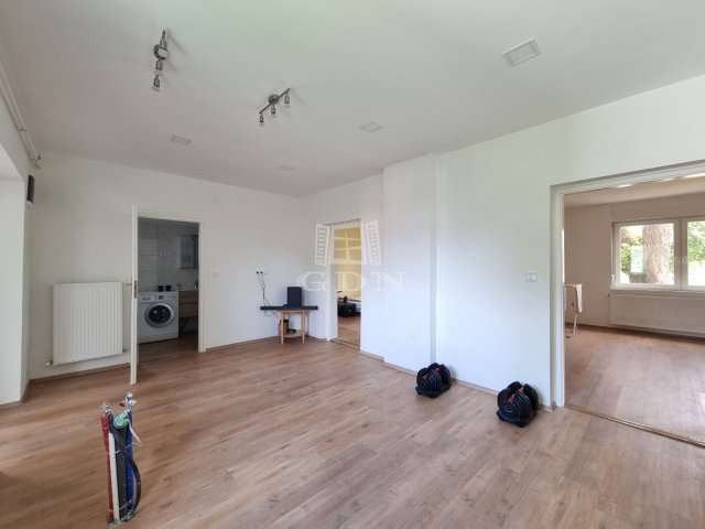 Eladó családi ház, Székesfehérvárott 79 M Ft, 2 szobás