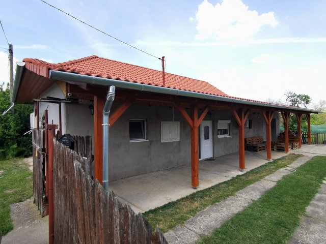 Eladó családi ház, Tiszasason 19.9 M Ft, 4 szobás