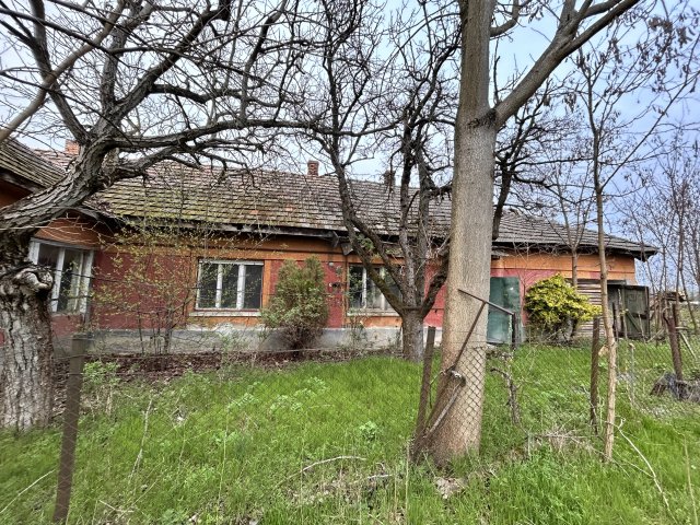 Eladó családi ház, Farmoson 15.9 M Ft, 3 szobás