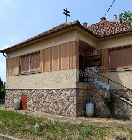 Eladó családi ház, Szentlőrinckátán 40 M Ft, 3 szobás