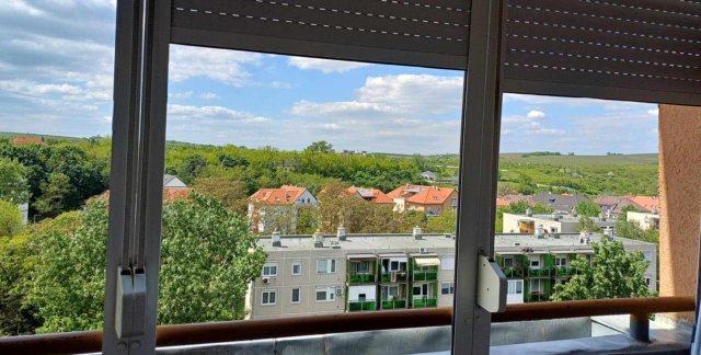 Eladó panellakás, Egerben 36.5 M Ft, 2 szobás