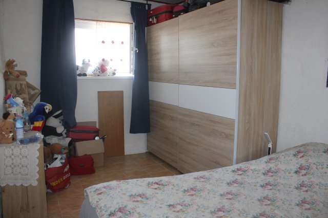 Eladó családi ház, Cirákon 18.7 M Ft, 2 szobás