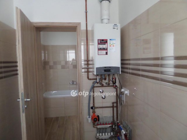 Eladó ikerház, Gödöllőn 94.5 M Ft, 4 szobás