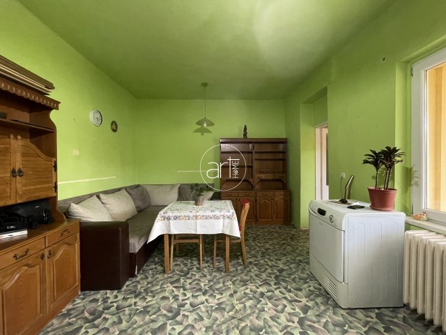 Eladó családi ház, Pécsett 40 M Ft, 3 szobás