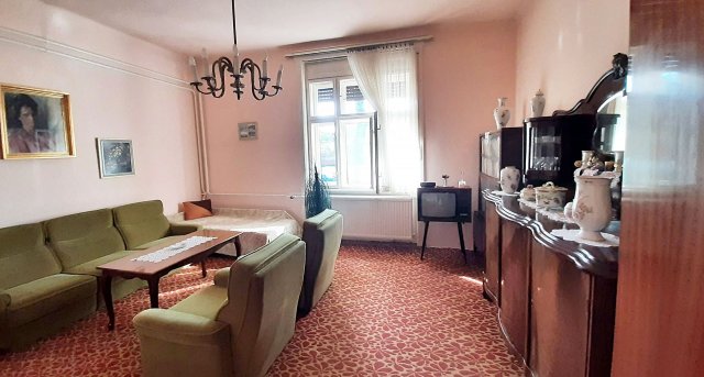 Eladó családi ház, Debrecenben 64.7 M Ft, 4 szobás