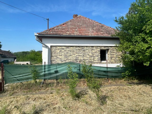 Eladó családi ház, Abonyban 22.9 M Ft, 3 szobás