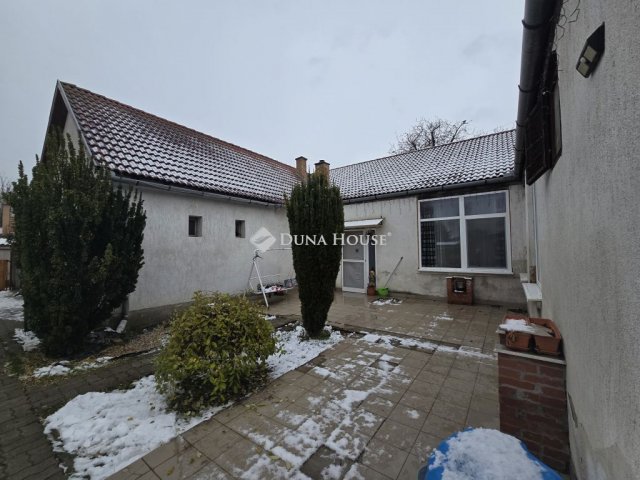 Eladó családi ház, Szabadbattyánban 84.9 M Ft, 4 szobás