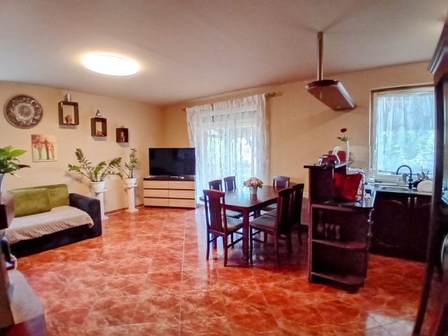 Eladó téglalakás, Győrasszonyfán 35 M Ft, 3 szobás