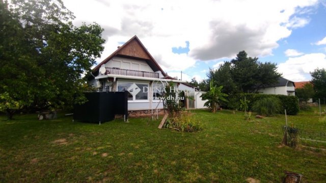 Eladó nyaraló, Mohácson 39 M Ft, 4 szobás / költözzbe.hu