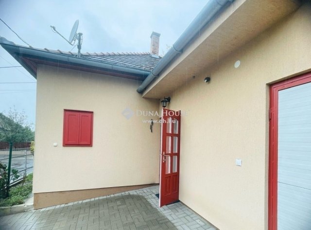 Eladó családi ház, Ráckevén 49.9 M Ft, 3 szobás