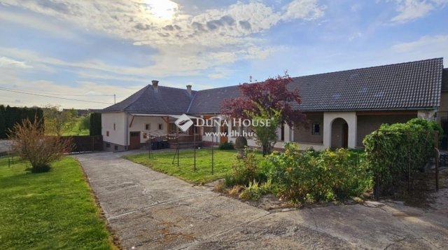 Eladó családi ház, Szajkon 58 M Ft, 5 szobás