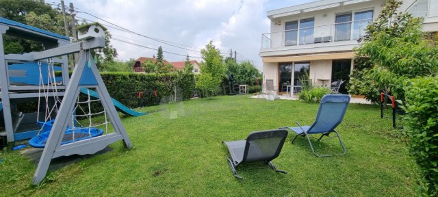 Kiadó sorház, albérlet, Budapesten, III. kerületben, 5 szobás