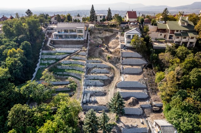 Eladó telek, Szentendrén, Napos sétányon 110 M Ft