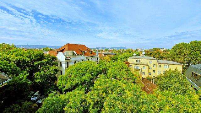 Eladó téglalakás, Budapesten, VI. kerületben, Benczúr utcában