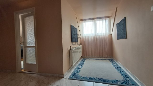 Eladó családi ház, Debrecenben 89.99 M Ft, 4 szobás