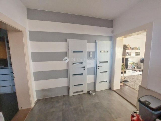 Eladó családi ház, Budapesten, XV. kerületben 89.7 M Ft