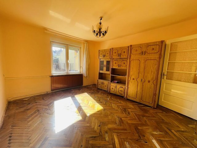 Eladó családi ház, Vácon 57 M Ft, 2 szobás