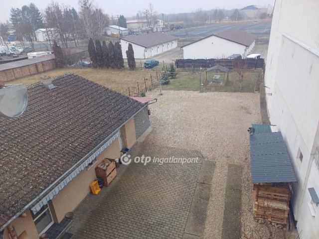 Eladó családi ház, Nagykanizsán 250 M Ft, 10 szobás