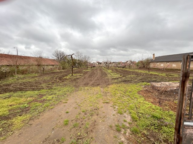 Eladó családi ház, Nyíregyházán 30 M Ft, 2 szobás