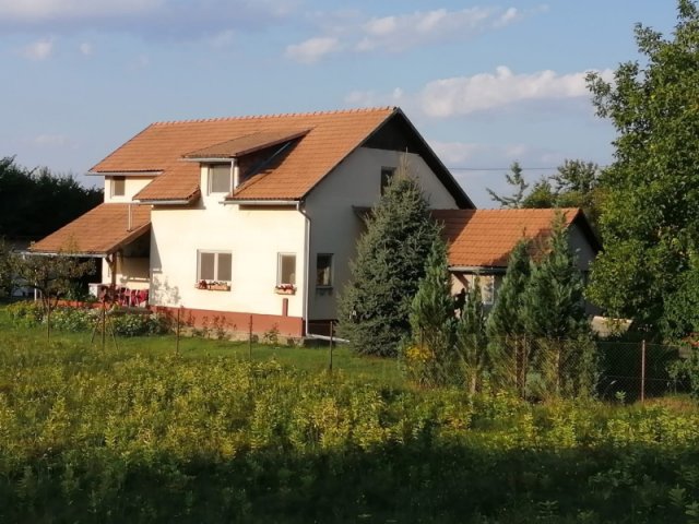 Eladó családi ház, Áporkán 69 M Ft, 7 szobás