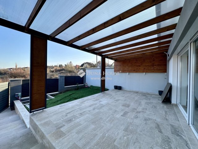 Eladó ikerház, Szentendrén 161.5 M Ft, 6 szobás