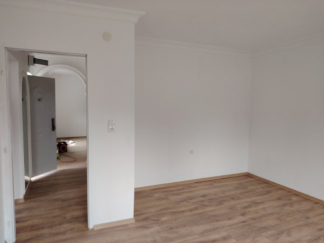 Eladó családi ház, Csemőn 39.9 M Ft, 3 szobás