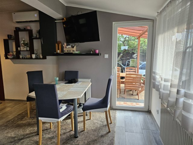 Eladó családi ház, Felsőpakonyban 110 M Ft, 4 szobás