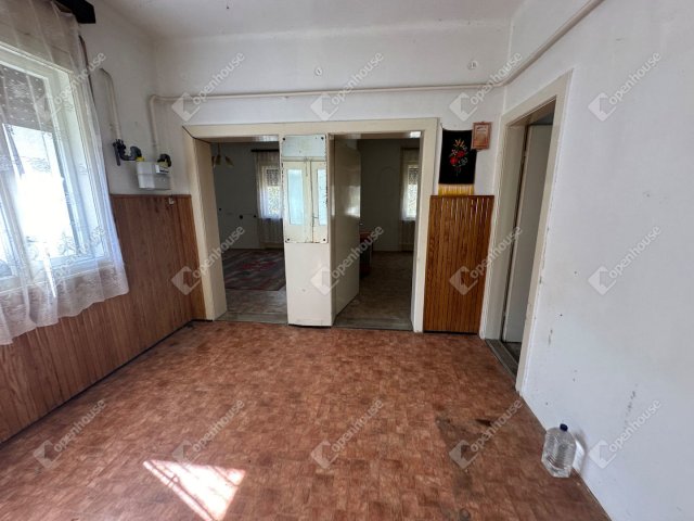 Eladó családi ház, Pusztaszentlászlón 20.9 M Ft, 2 szobás