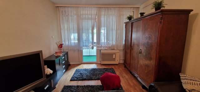 Eladó téglalakás, Nyíregyházán 43 M Ft, 3 szobás