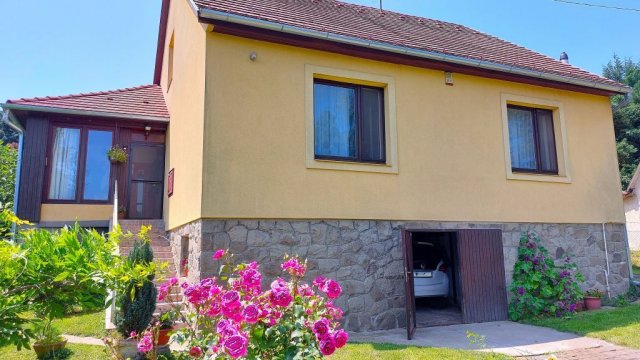 Eladó családi ház, Pomázon 87 M Ft, 4 szobás