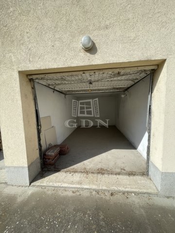 Kiadó garázs, Szegeden 30 E Ft / hó / költözzbe.hu