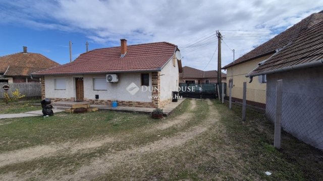 Eladó családi ház, Jakabszálláson 34.9 M Ft, 3 szobás