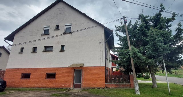 Eladó családi ház, Dombóváron 52.5 M Ft, 7 szobás
