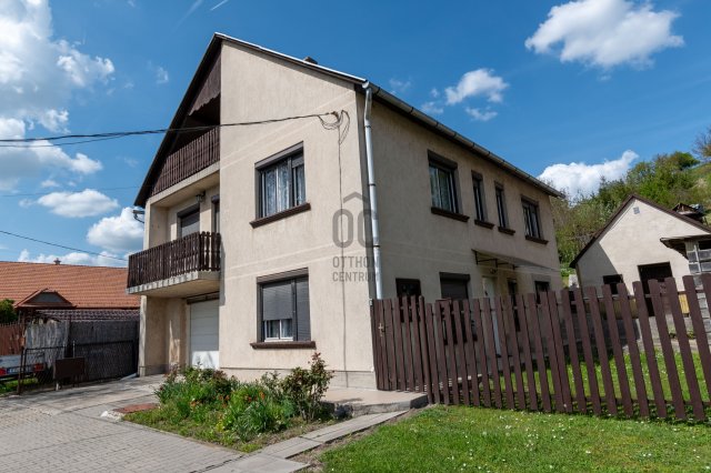 Eladó családi ház, Bakonycsernyén 54.9 M Ft, 3 szobás