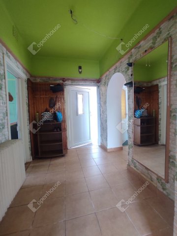 Eladó családi ház, Komáromban 49 M Ft, 3 szobás