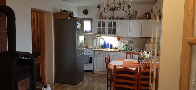 Eladó családi ház, Szigetváron 12.9 M Ft, 1 szobás