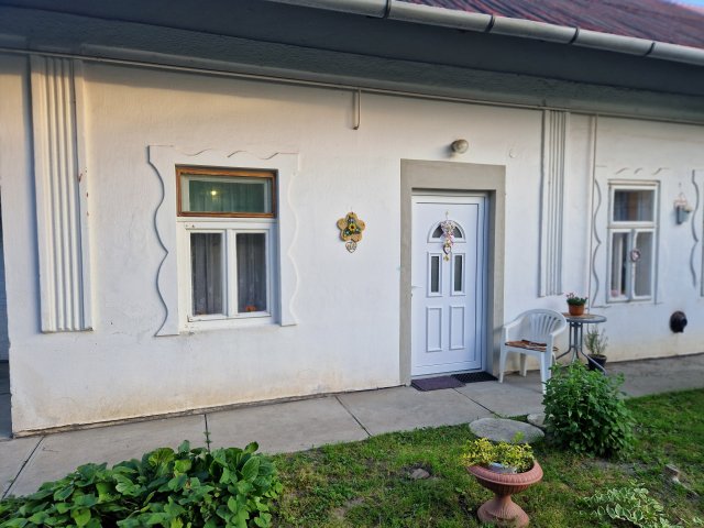 Eladó téglalakás, Makón, Tükör utcában 20.4 M Ft, 1 szobás