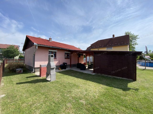 Eladó nyaraló, Balatonmáriafürdőn 52.99 M Ft, 3 szobás