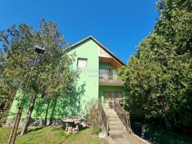 Eladó családi ház, Szigetszentmiklóson 104.9 M Ft, 5 szobás